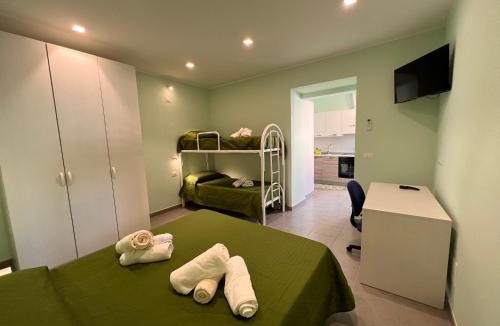 Paola Apartment | Twin Green