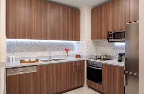 Dubai Media City House | Two Bedroom Apartment Near Mina Seyahi Beach
