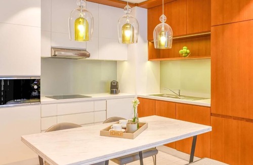 Garhoud Apartment | Two Bedroom Apartment Near Qova Café