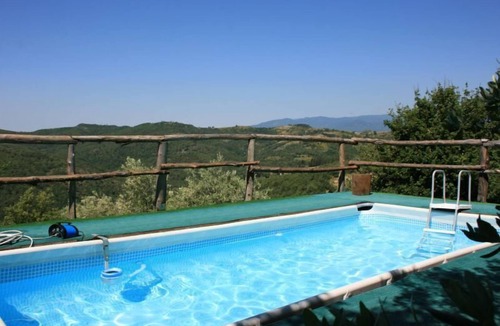 Subbiano Villa | Typical stone house for two persons. Romantic, panoramic, quiet. Wi-Fi access, outdoor jacuzzi and p