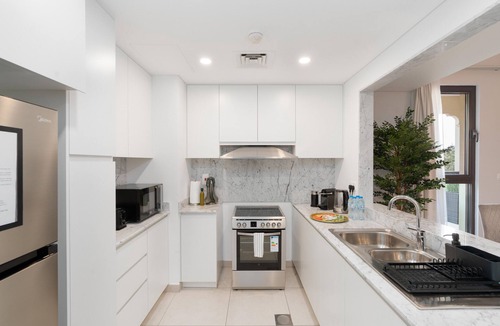 Umm Suqeim 3 Apartment | Ultimate Stay/3 Beds/Burj Al Arab View/Designer Luxury/MJL