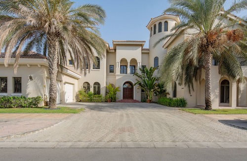 Palm Jumeirah Villa | Upgraded 6Bedroom Villa on Beach The Palm Jumeirah