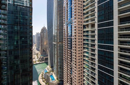 Dubai Marina Apartment | Upscale 2BR with Partial Marina and Harbour views!