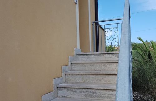 Contrada Difesa II VV Apartment | Vacation apartment with terrace, near Pizzo beach 500m, Southern Italy/Calabria