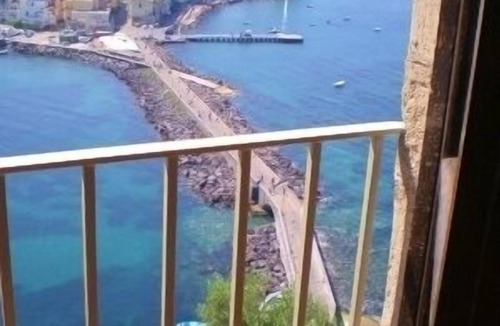 Ischia Porto Apartment | vacation holiday rental apartment amalfi coast naples sorrento ischia italy