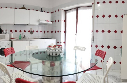 Portici Apartment | Vacation House - The Scent of the Sea.14 beds 50 meters from the sea!