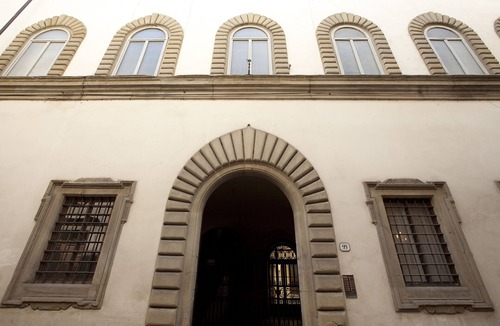 Oltrarno Apartment | VERY LARGE APARTMENT WITH 3 ROOMS (6 PEOPLE) WITH ELEVATOR AND TERRACE