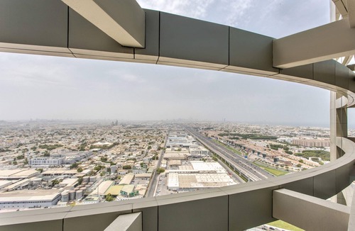 Sheikh Zayed Road Apartment | Vibrant 2BR w/Stunning City View in Business Bay