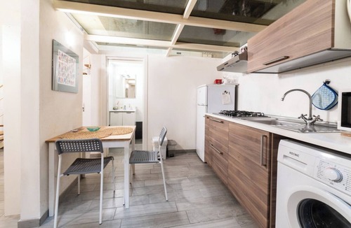 San Ferdinando Apartment | Vico Santo Spirito di Palazzo 34
