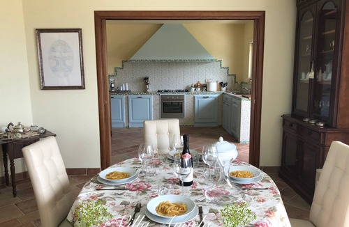 Formia Apartment | Villa Angela ✦ Formia 4Guests Wifi @ 5min Gianola beach✦ Apartment in Villa