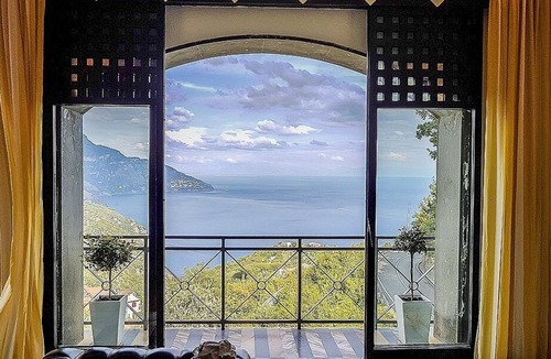 Colli di Fontanelle Villa | Villa Berenice Grande: A charming three-story villa with a view of the seascape and both the Sorrento and Amalfi Coasts, with Free WI-FI.