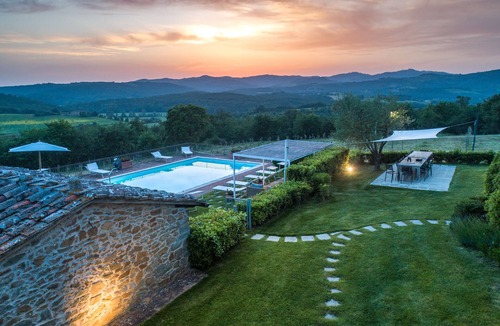 Rapale Villa | Villa Borgo Gerlino by Fantasia Villas