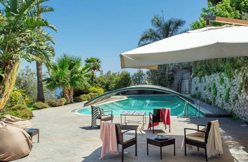 Raito Villa | Villa Carob