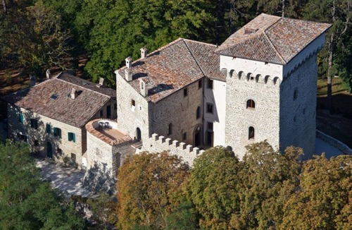 Gubbio Villa | Villa Castello di Gubbio by MMega