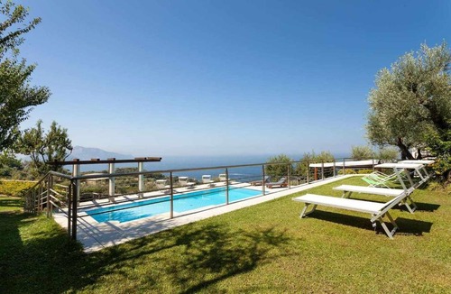 Schiazzano Villa | Villa con piscina privata sul mare giardini e terrazze