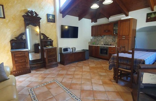 Sorrento Apartment | Villa Concetta - Sorrento centre, with pool, garden, parking, BBQ, WiFi