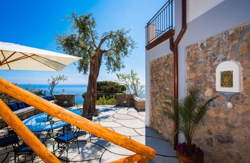 Laurito Villa | Villa De Rosa an oasis of peace and relax !