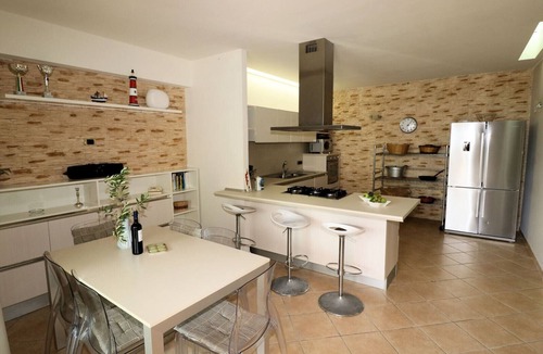Briatico Villa | Villa delle Sirene, for 7 people and the beach within walking distance
