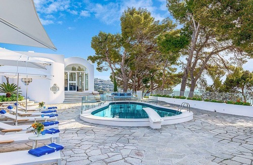Anacapri Villa | Villa Egeria: A charming and bright two-story villa situated on a hillside in a residential area, with Free WI-FI.