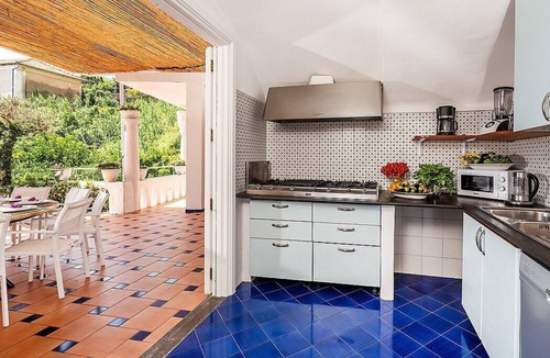 Pogerola Villa | Villa Emozione: A splendid two-story villa which faces the sun and the sea, with Free WI-FI.