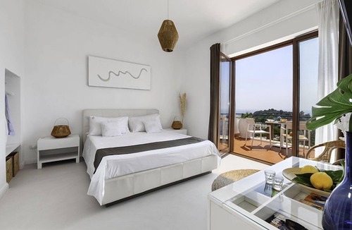 Sirenuse Villa | Villa Farfalla 10 - Four Bedroom Villa, Sleeps 10