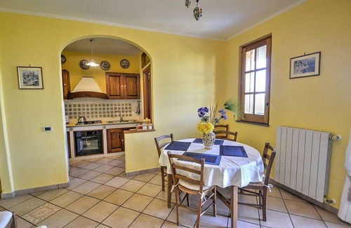 Sant'Agnello Apartment | Villa Fillide A: A cozy apartment surrounded by a lemon and orange garden, with Free WI-FI.