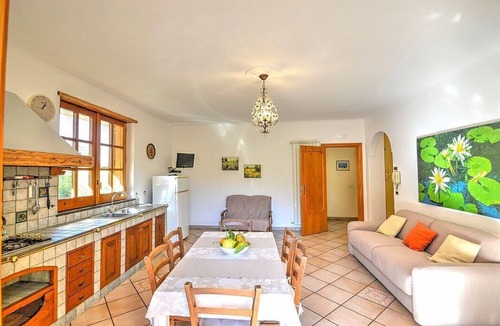 Sant'Agnello House | Villa Fillide B: A cozy apartment surrounded by the greenery, with Free WI-FI.