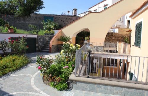 Ischia Porto Apartment | Villa Flora Ischia