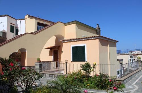 Ischia Porto Apartment | Villa Flora Ischia