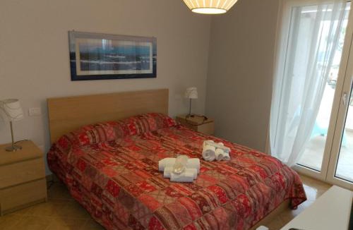 Case Peschiera-Lu Fraili Apartment | Villa Florida 1 with private pool