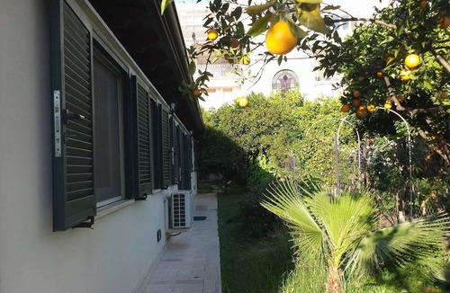 Torre Annunziata Villa | VILLA FRANCOIS a few meters from the main street of Torre Annunziata