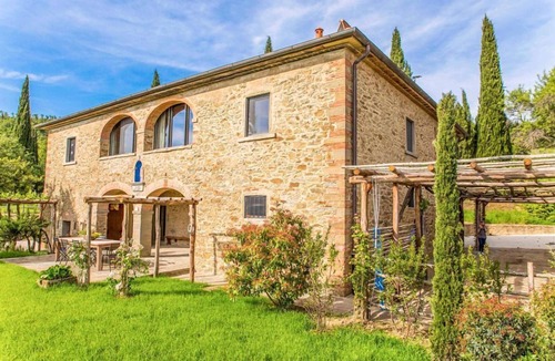 Arezzo Villa | Villa I Gigli - Six Bedroom Villa, Sleeps 12