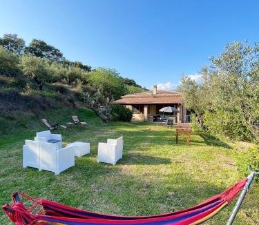 Feroleto Antico House | VILLA in 8 ettari di campagna, a 20' dal mare