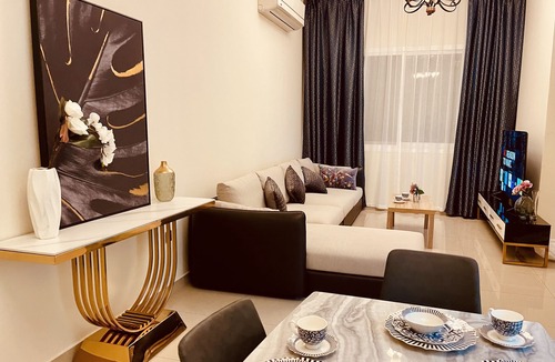 Al Satwa Villa | Villa in downtown - sky view