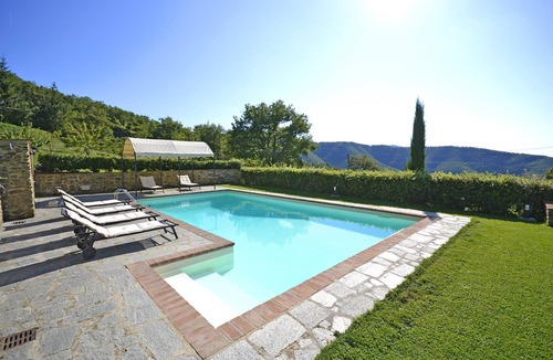 Pieve di Chio Villa | Villa in Poggioni with 3 bedrooms sleeps 6