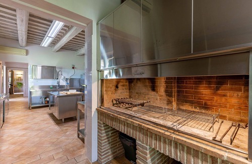 Sarteano Villa | Villa in Sarteano with 13 bedrooms sleeps 26