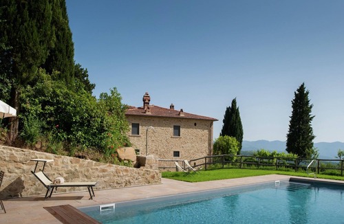 Arezzo Villa | Villa in Tuscany with Organic Wine Estate