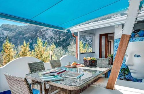 Nerano Villa | Villa Islamorada Pool and Sea View