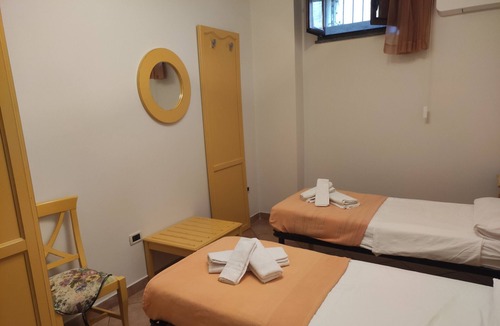 Gasponi Villa | Villa 'Korello' with Mountain View, Wi-Fi and Air Conditioning