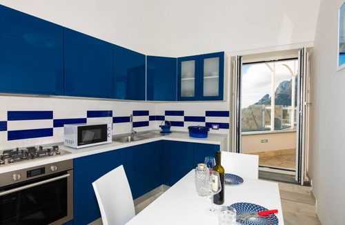 Montepertuso Villa | VILLA LA TAGLIATA AMAZING VIEW FREE BREAKFAST @ OUR RESTAURANT LA TAGLIATA