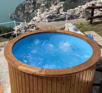 Montepertuso House | VILLA LA TAGLIATA spectacular jacuzzi tub amazing view and private parking garage