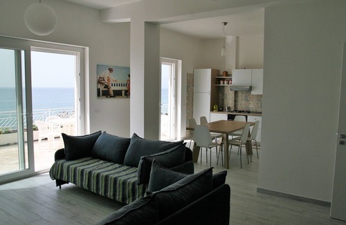 Pizzo Villa | Villa Laura by the sea - P1