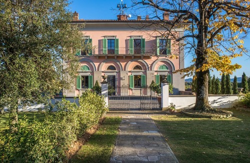 Loro Ciuffenna Villa | Villa Laurenzi - Six Bedroom Villa, Sleeps 20