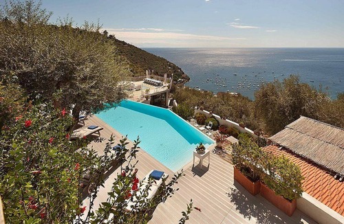 Marina del Cantone Villa | Villa Libellula: A charming and bright three-story villa which faces the sun and the sea, with Free WI-FI.