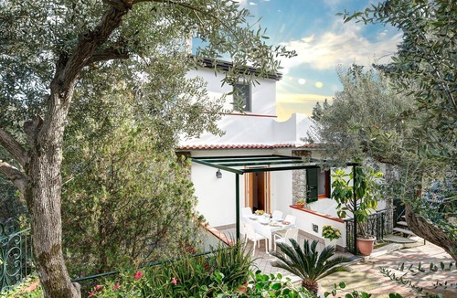 Nerano House | Villa Maradona - Surrounded by blue waters