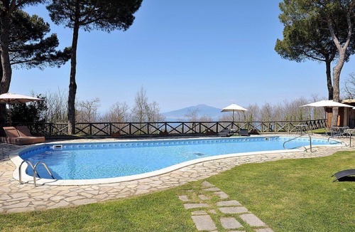 Sant'Agata sui Due Golfi Villa | Villa Max: A splendid three-story historical villa which faces the sun and the sea, with Free WI-FI.