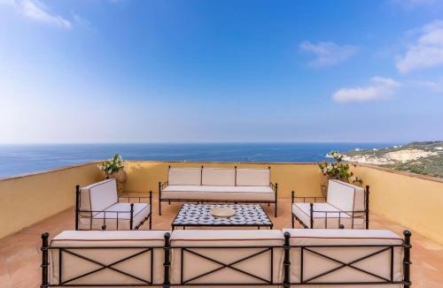 Schiazzano Villa | Villa Murat Historic Residence with Heated Pool and Còncierge by Feeling Italy