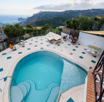 Sant'Agata sui Due Golfi Villa | Villa MyHeart