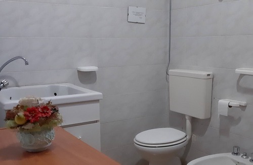 Isca Marina Apartment | Villa Nicole: Ippocampo tavern