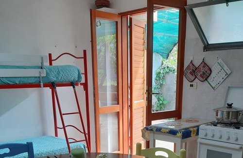 Isca Marina Apartment | Villa Nicole: Ippocampo tavern